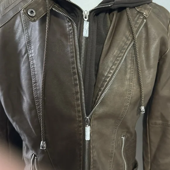 New Lock and Love Faux Leather Jacket Women Motorcycle Coat with Removable Hood - Picture 2 of 10